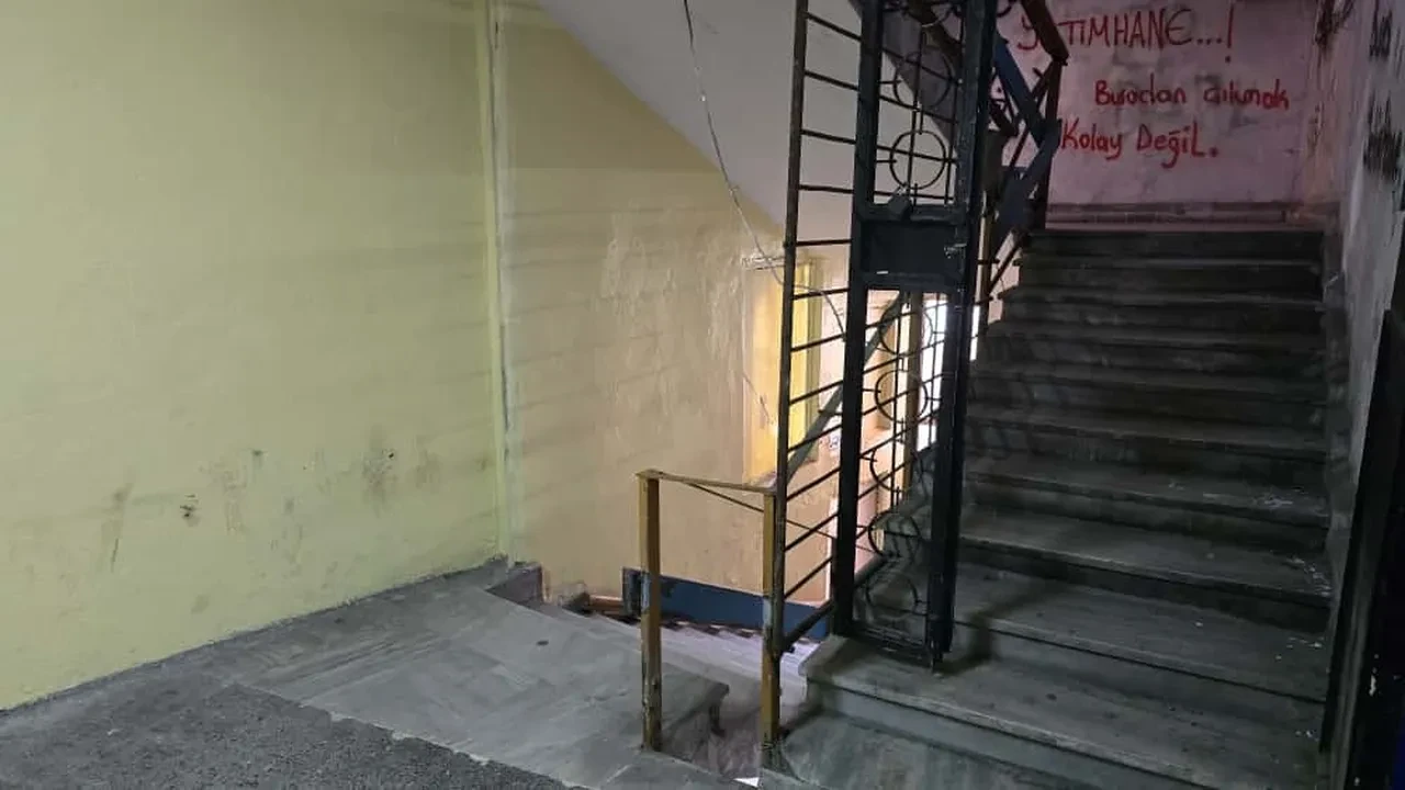 Korku evi mühürlendi! Geriye kan donduran duvar yazıları kaldı