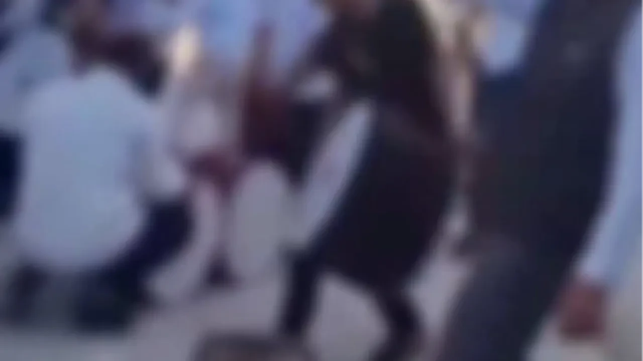 Küçük çocuklara bile aldırış etmedi! Düğün magandası kameralara böyle yansıdı
