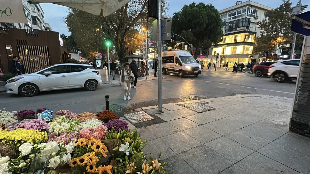 Oyuncu İrem Helvacıoğlu'nun eşi ve bebeğiyle kaza anının görüntüsü ortaya çıktı