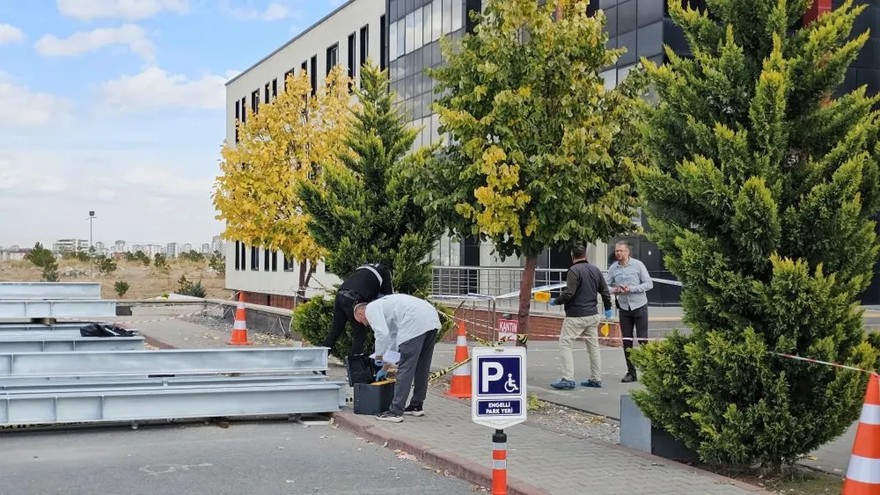 Üniversite ortasında kanlı infaz! Eski eşini pompalı tüfekle katletti