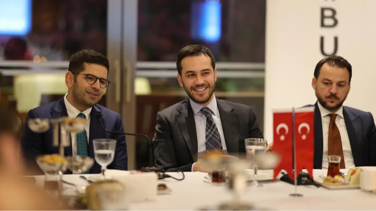 Ahmet Burak Dağlıoğlu, BURSİAD üyeleriyle bir araya geldi