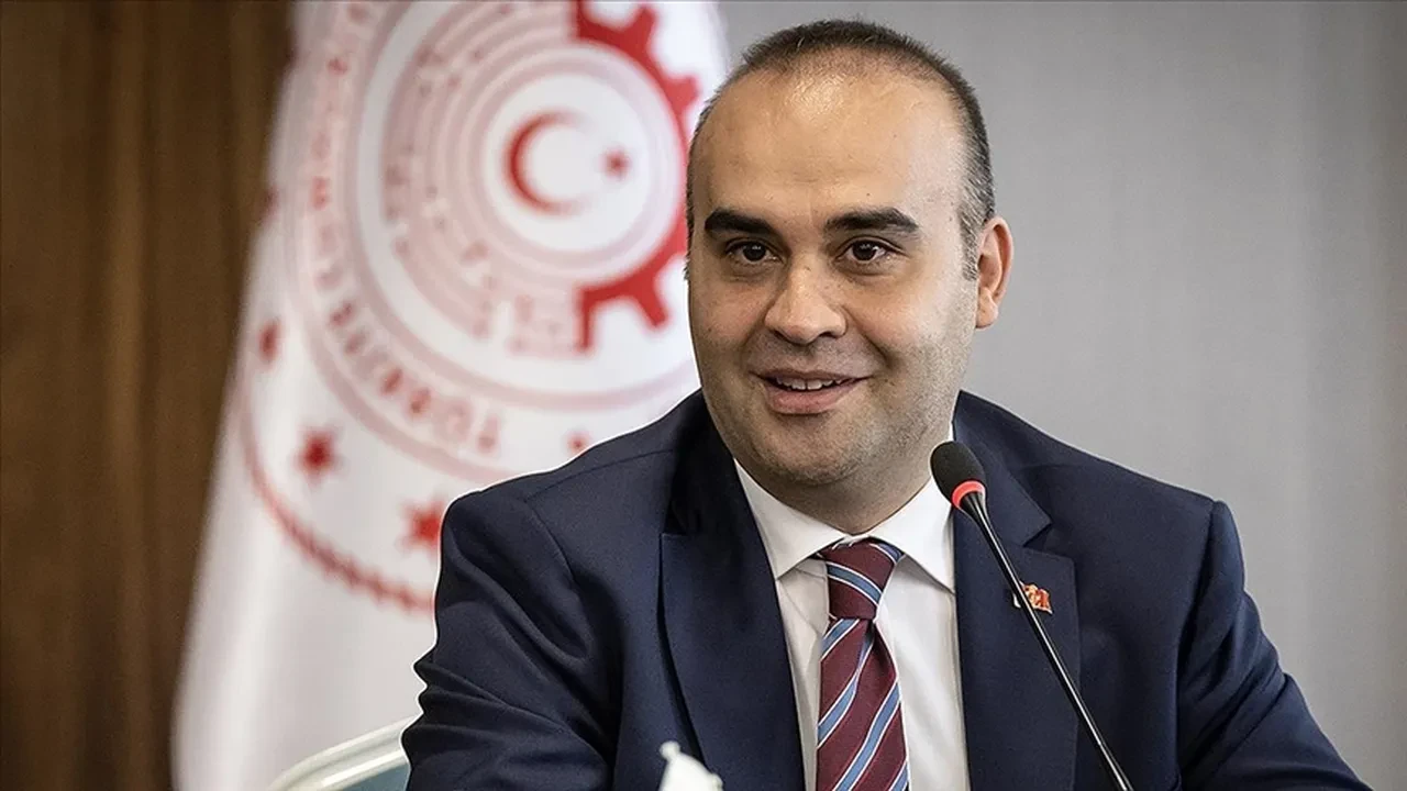 Bakan Kacır: Türk dünyası ortak Türkçe yapay zeka modeli geliştirecek