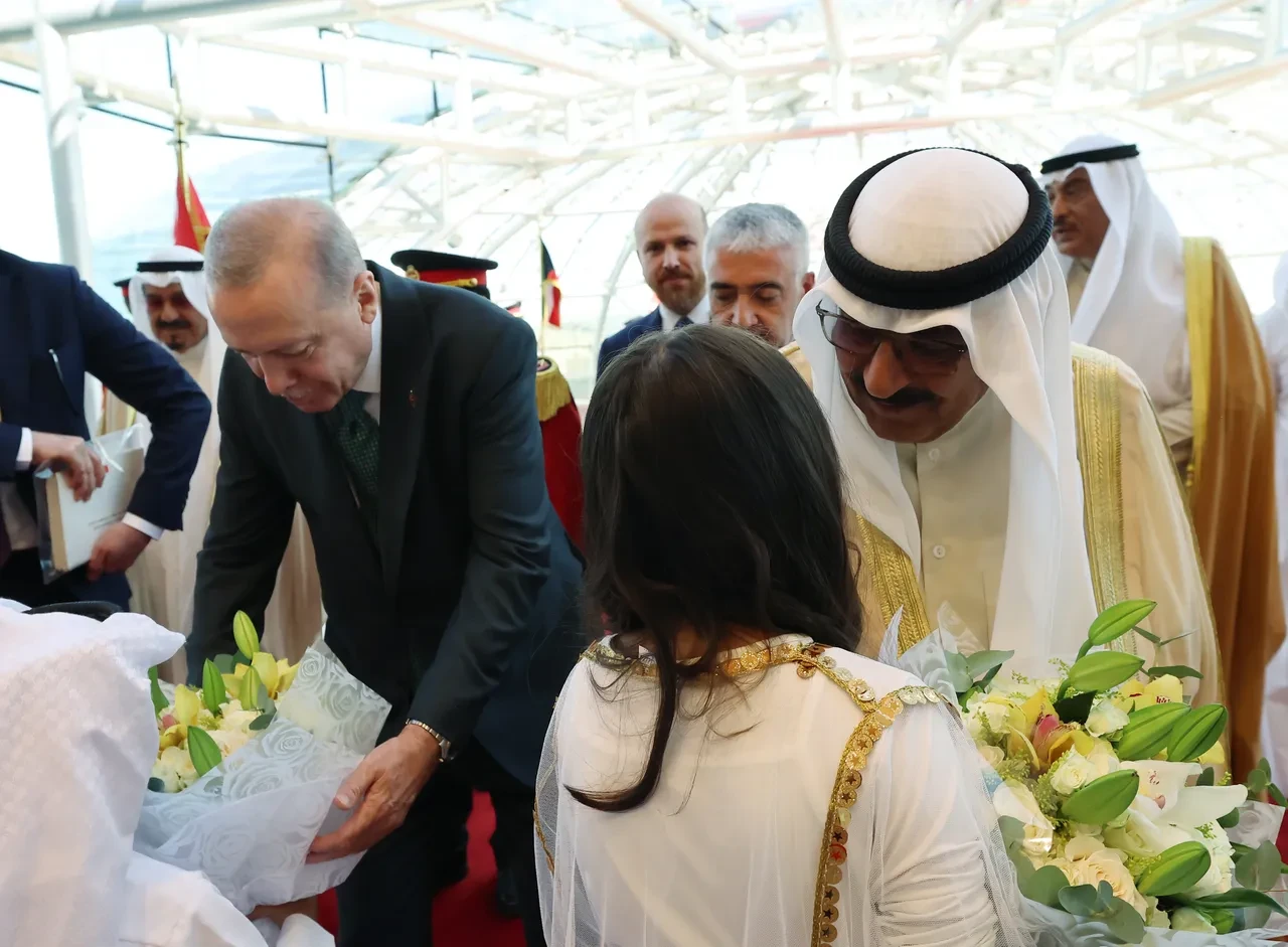 Cumhurbaşkanı Erdoğan'dan Diyarbakır'daki gösteriler için ilk yorum! DEM Parti'nin yaklaşımını da eleştirdi