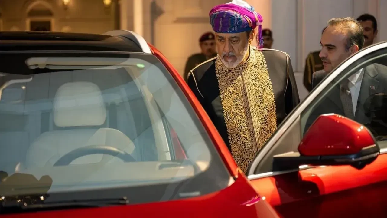 Erdoğan’dan Umman’a Togg hediyesi