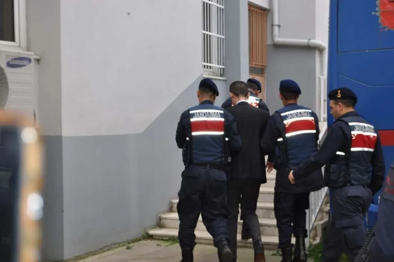 Eski Belediye Başkanı Mustafa Özmen'e yolsuzluktan 23 yıl hapis cezası