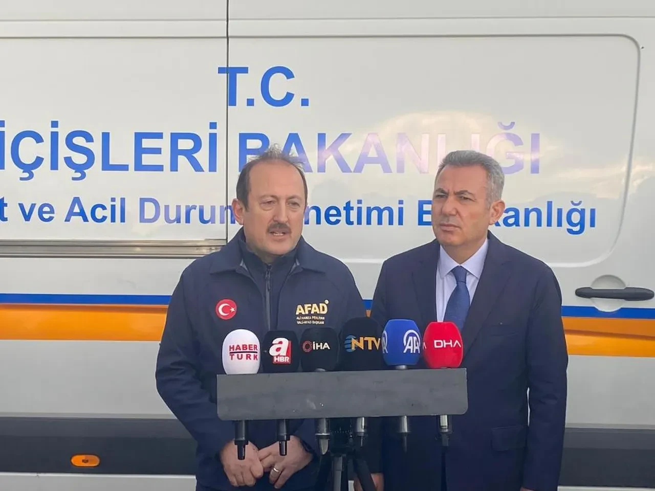 Foça'daki sel felaketinin boyutu havadan görüntülendi! Kayıp 1 kişi aranıyor 