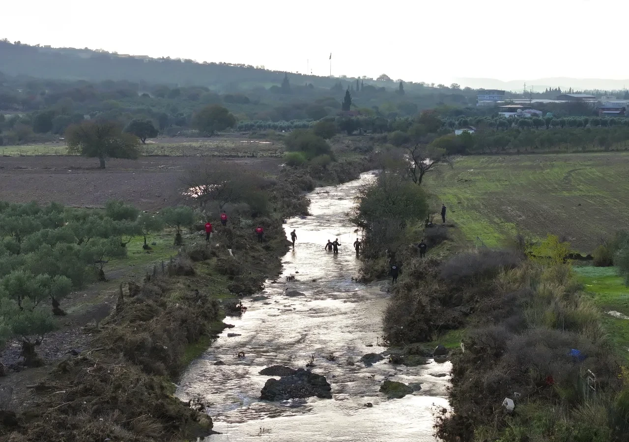 Foça'daki selin korkunç görüntüleri ortaya çıktı! Kaybolan yaşlı adam böyle yardım istemiş