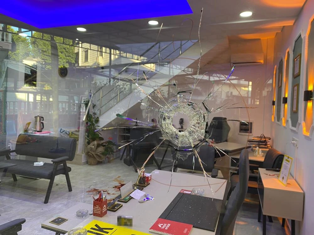 Antalya Serik’te çıkan kavgada 2 kişi öldü 2 kişi yaralandı!