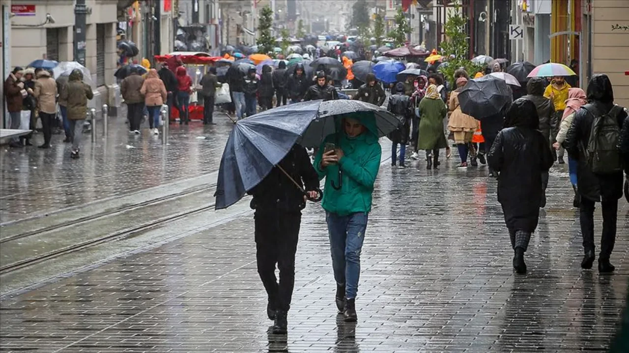 İstanbul'da okullar tatil mi, neden son dakika? 24 Ekim İstanbul Valiliği açıklama yaptı