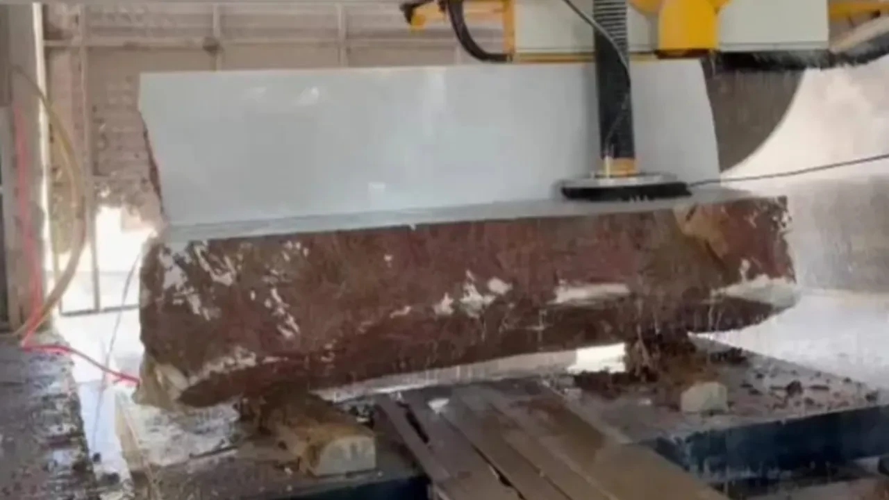 Muğla'da feci iş kazası! Mermer kesme makinesine başını sıkıştırdı