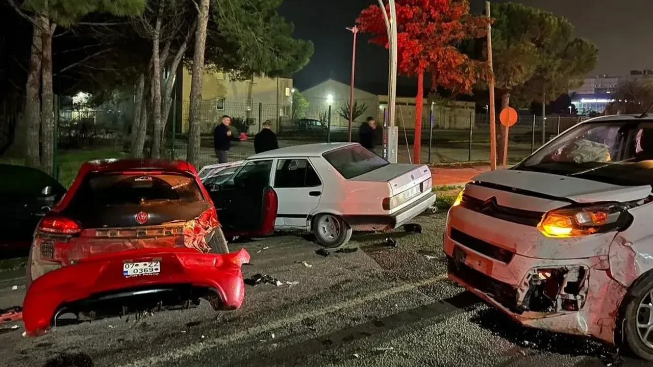 Tekirdağ’da zincirleme kaza, 3 kişi yaralandı