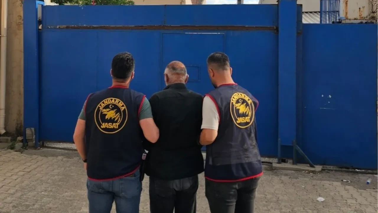 Uyuşturucu tacirleri kıskıvrak yakalandı!