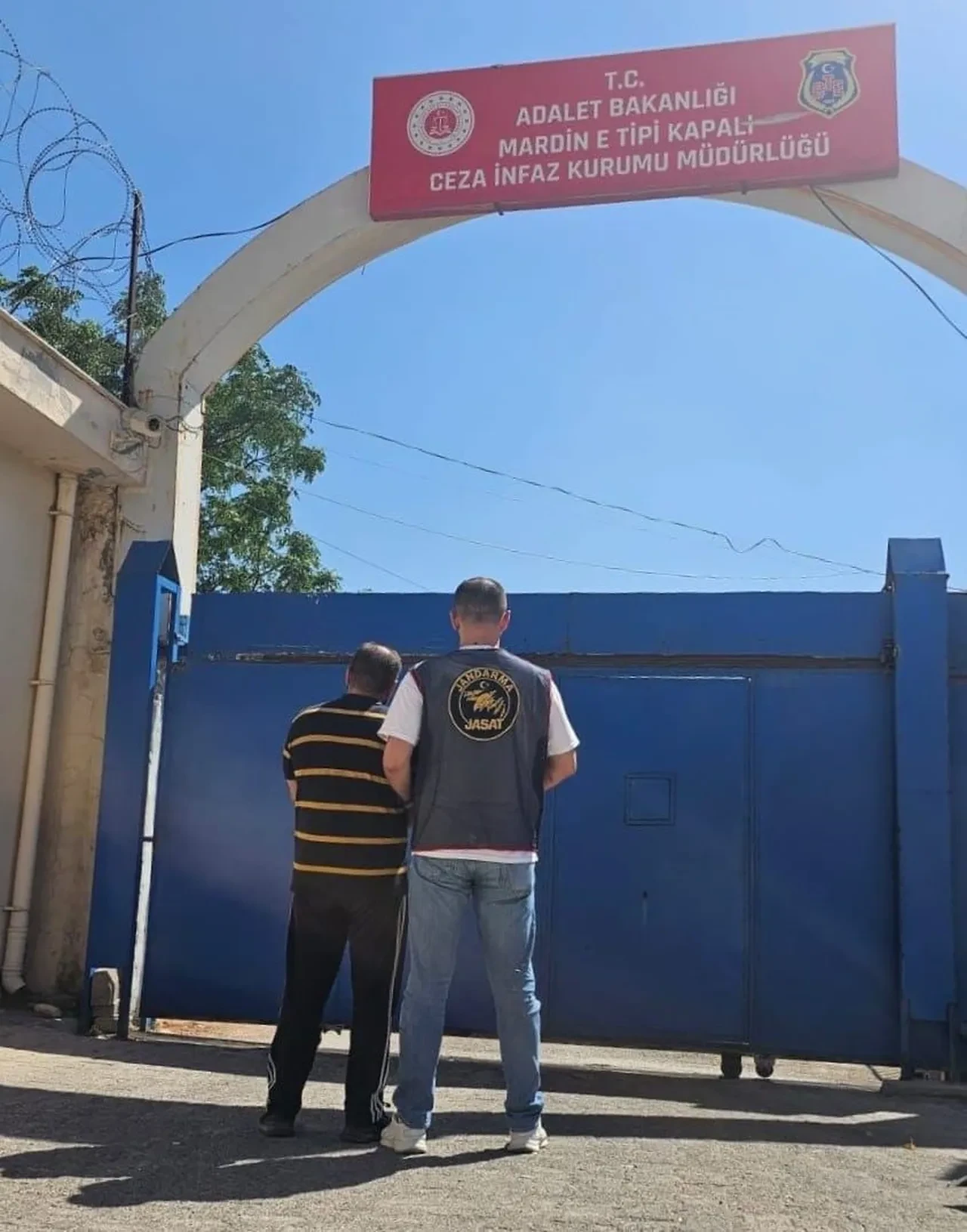 Uyuşturucu tacirleri kıskıvrak yakalandı!