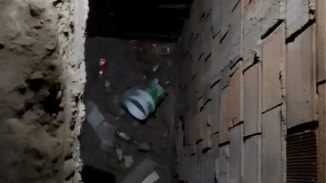 Yaramaz kedi havalandırma boşluğuna düştü! İtfaiye seferber oldu