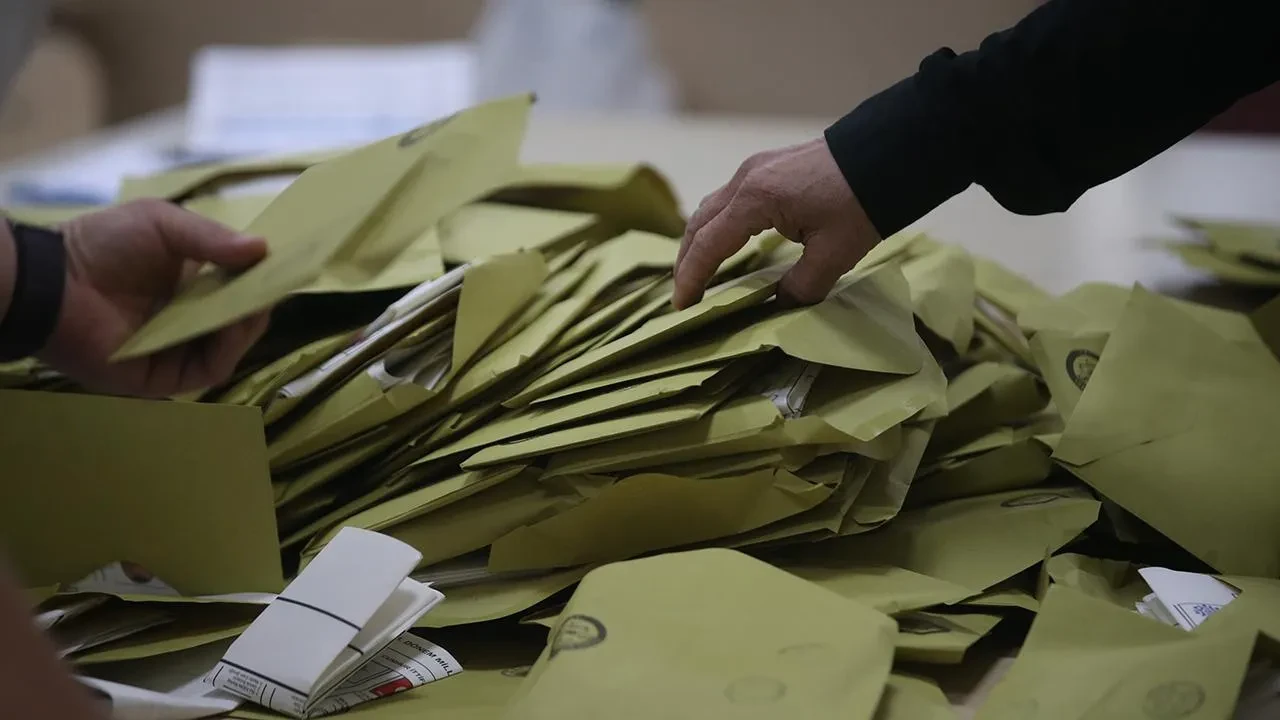 AK Partili isim son seçim anketini açıkladı! İstanbul'da fark açılıyor