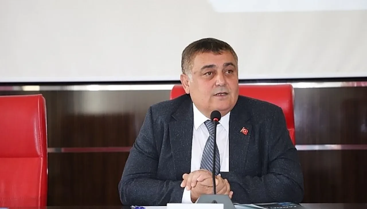 CHP'den istifa eden İsa Yıldırım AK Parti mi geçiyor? 'Devletle savaşılmaz'