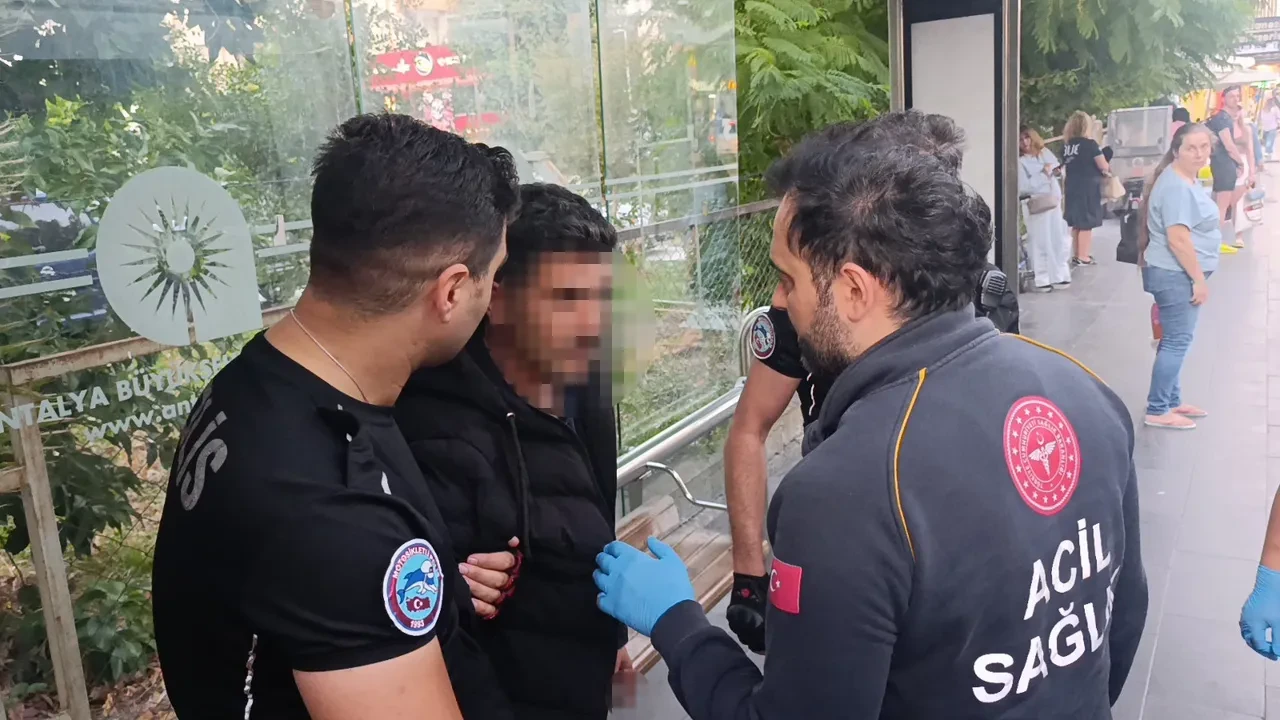 Durakta baygın bulundu! Uyanınca öyle bir şey yaptı ki ekipler şoke oldu