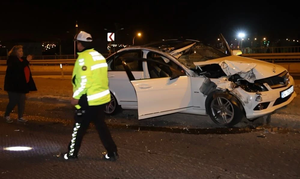 Aksaray’da alkollü aday sürücü tıra çarptı: Ehliyeti ömür boyu iptal edildi