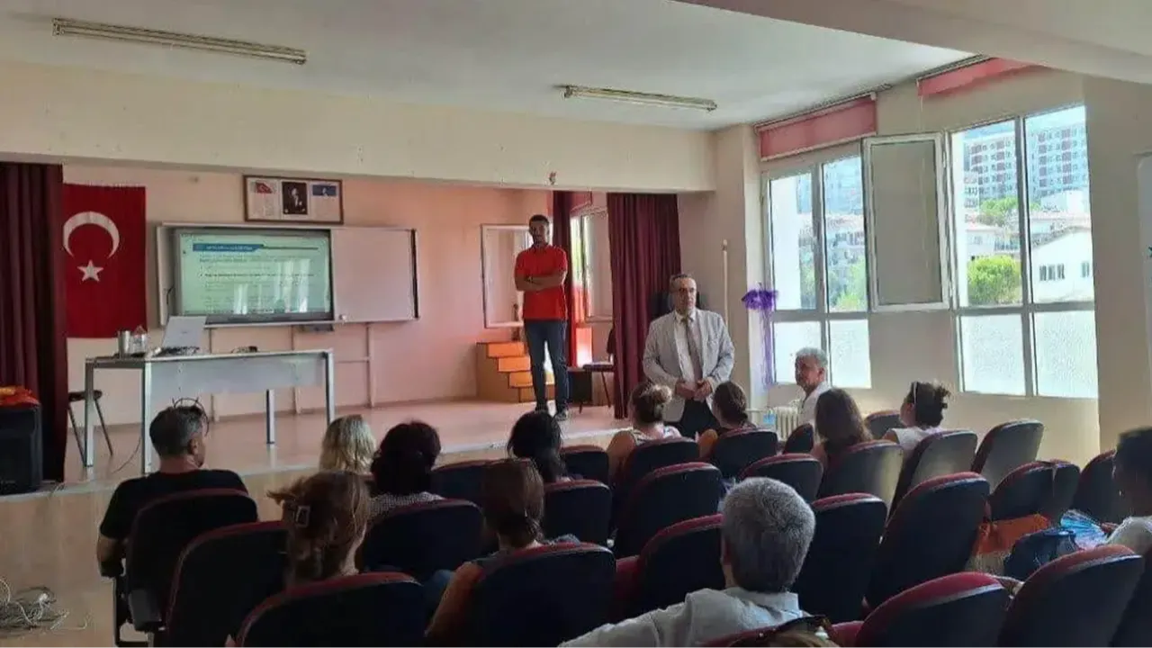 2025 Kasım ayı öğretmen seminerleri ne zaman online mı?
