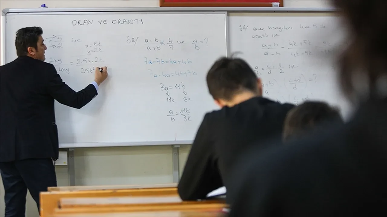 2025 Kasım ayı öğretmen seminerleri ne zaman online mı?