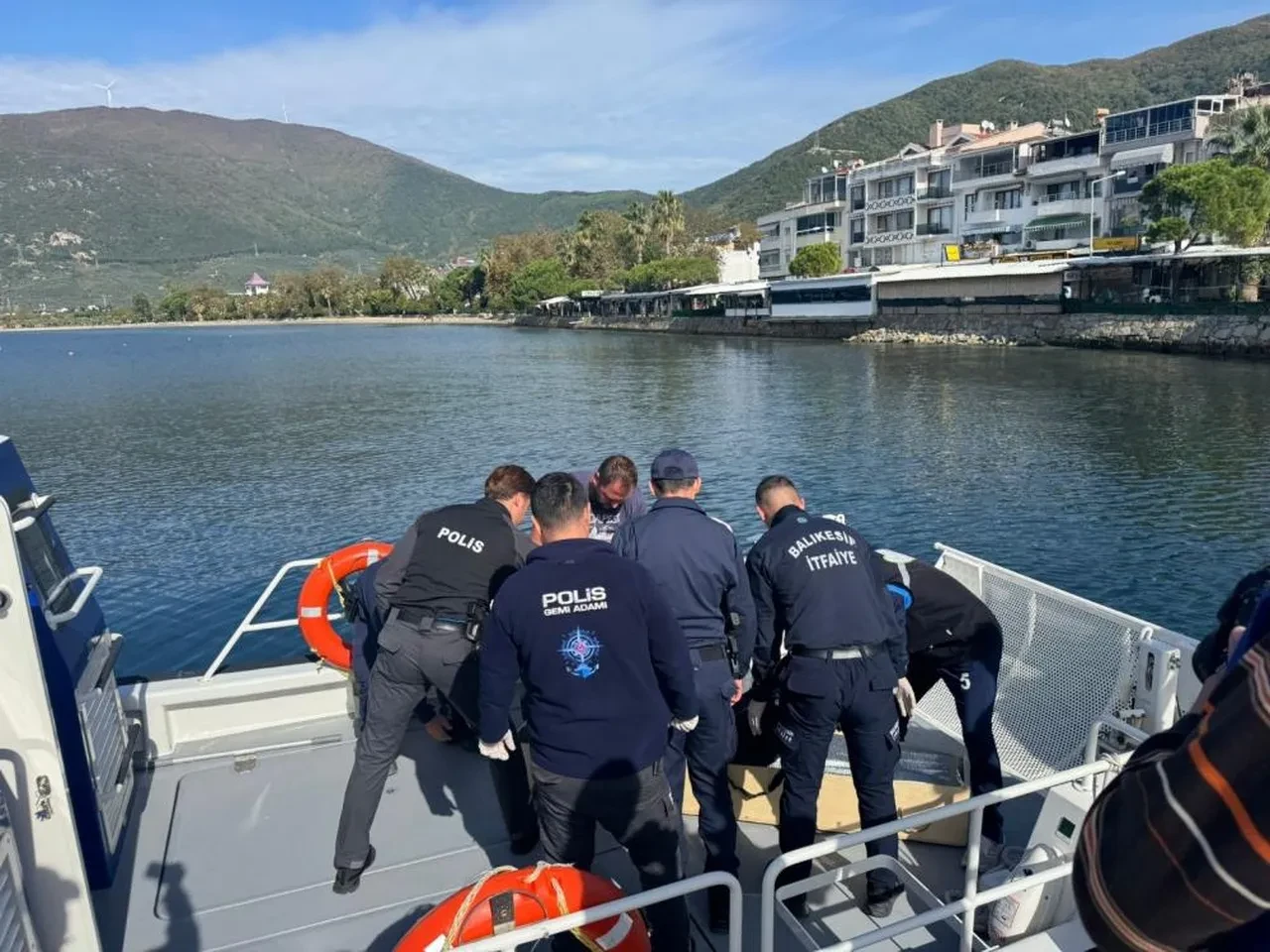 Erdek'te dehşete düşüren anlar! Denizden erkek cesedi çıkarıldı