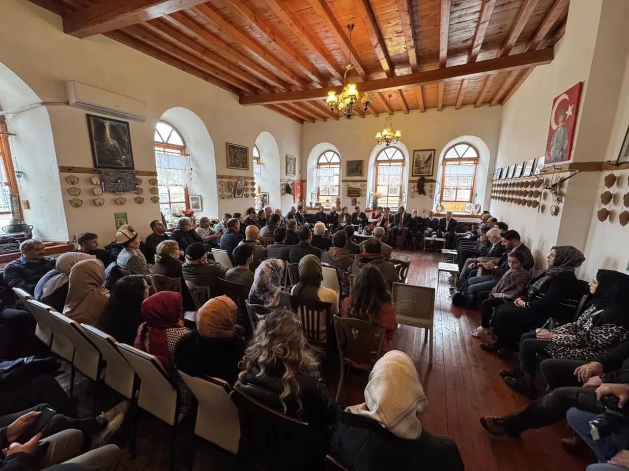Erzincan'da Nurettin Topçu anısına felsefe okulu açıldı