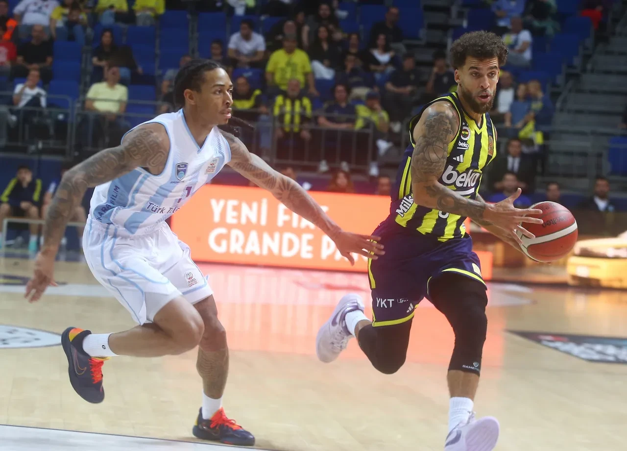 Fenerbahçe Türk Telekom maç skoru kaç kaç? Üst üste 4 galibiyet