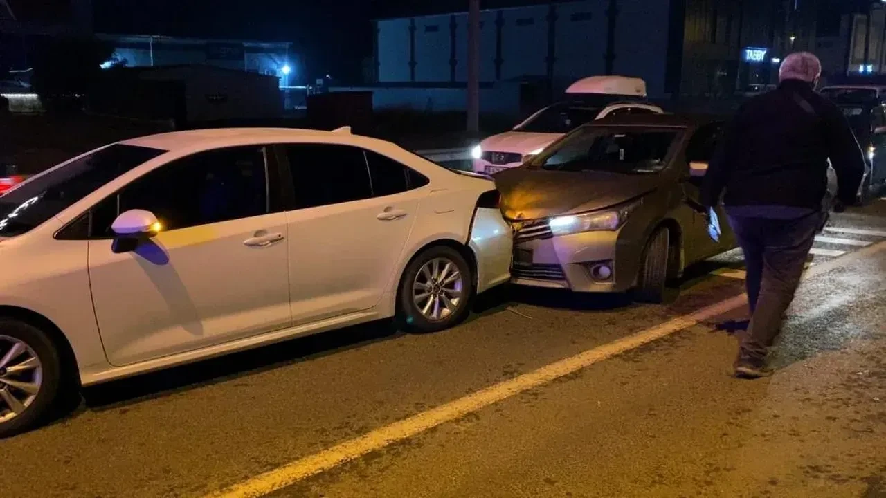 İnegöl’de zincirleme kaza: 1’i çocuk 5 kişi yaralandı