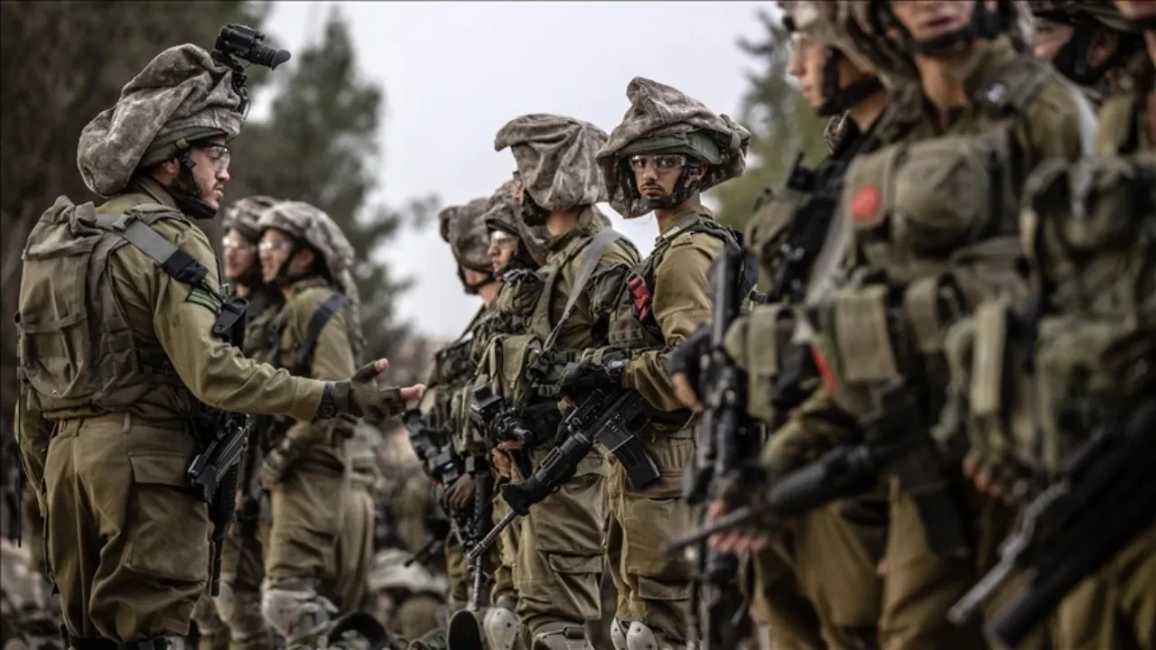 İsrail, Suriye'deki işgalini genişletiyor: Eş zamanlı saldırılar