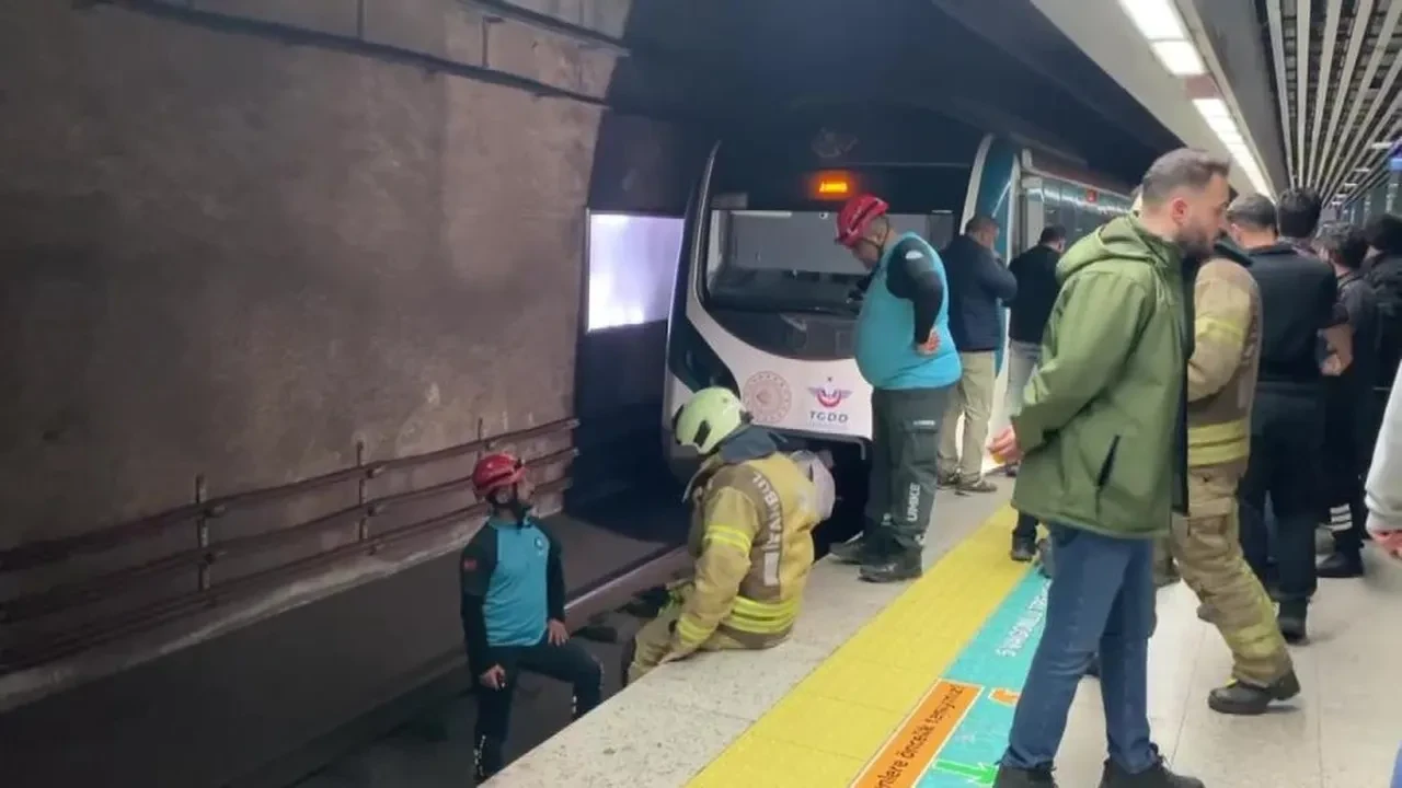 Marmaray'da yine acı olay! Genç kadın kendini raylara bıraktı