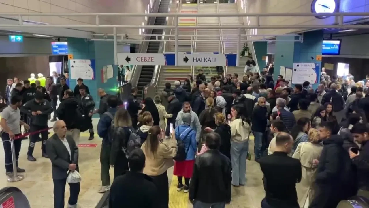 Marmaray'da yine acı olay! Genç kadın kendini raylara bıraktı