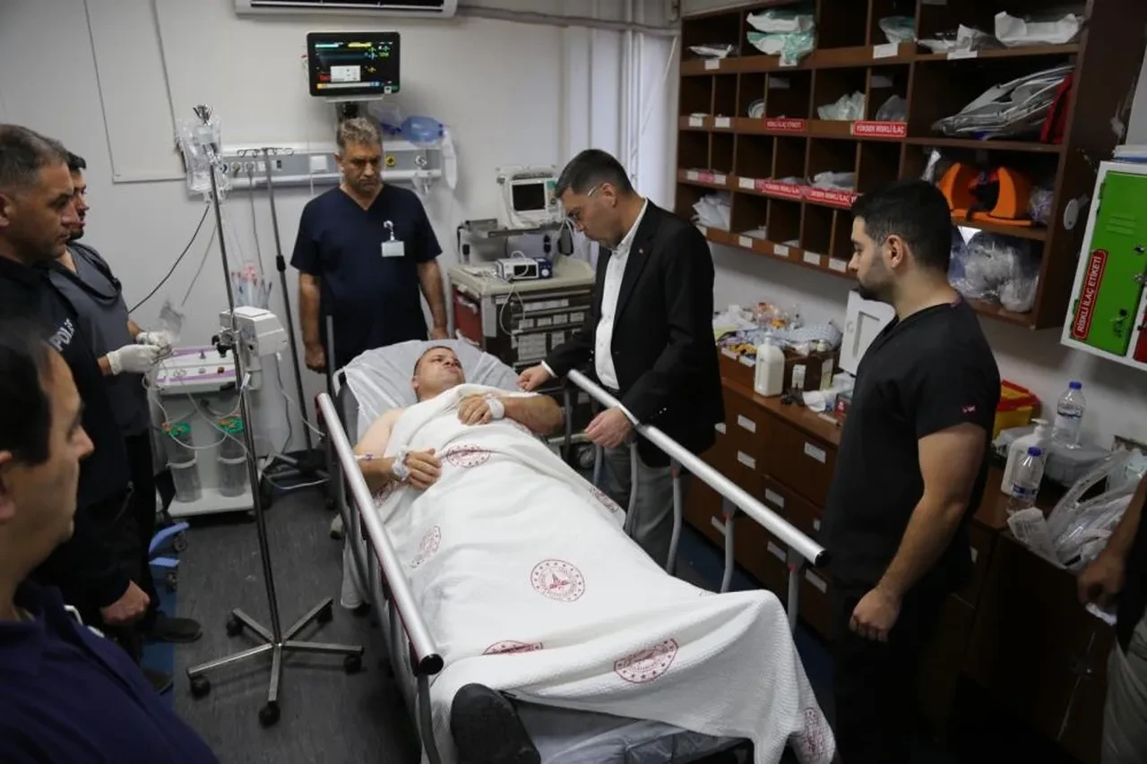 Nöbetçi polise karakol önünde hain saldırı!