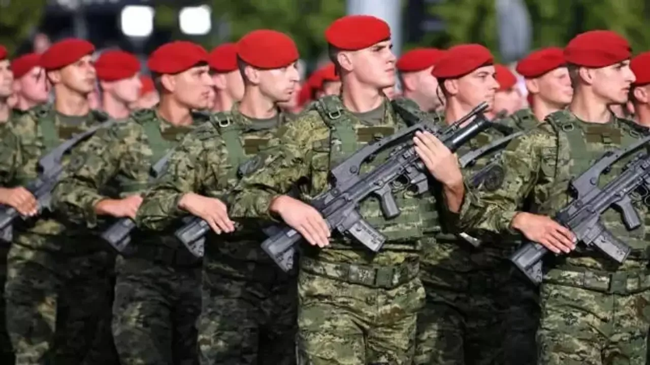 Rusya tehdidi zorunlu askerliği geri getirdi! Avrupa ülkeleri alarmda