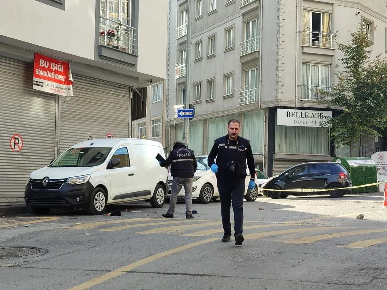 Sokak ortasında bir kadın cinayeti daha! 15 el ateş ederek kayıplara karıştı