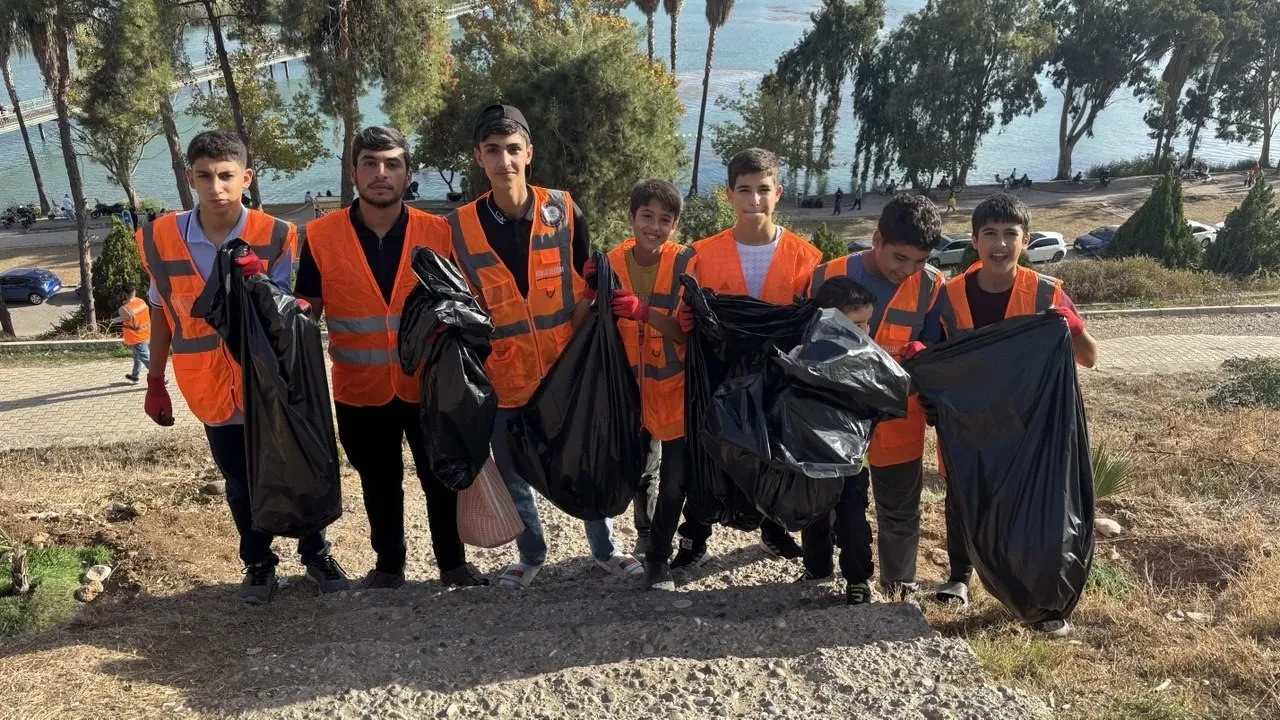 Belediyenin yapmadığını vatandaş bir günde yaptı! 'Adana Cıncık Gibi Olsun'