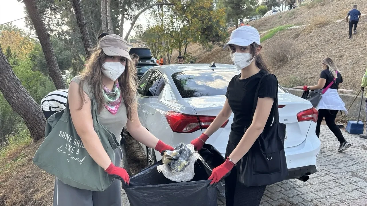 Belediyenin yapmadığını vatandaş bir günde yaptı! 'Adana Cıncık Gibi Olsun'