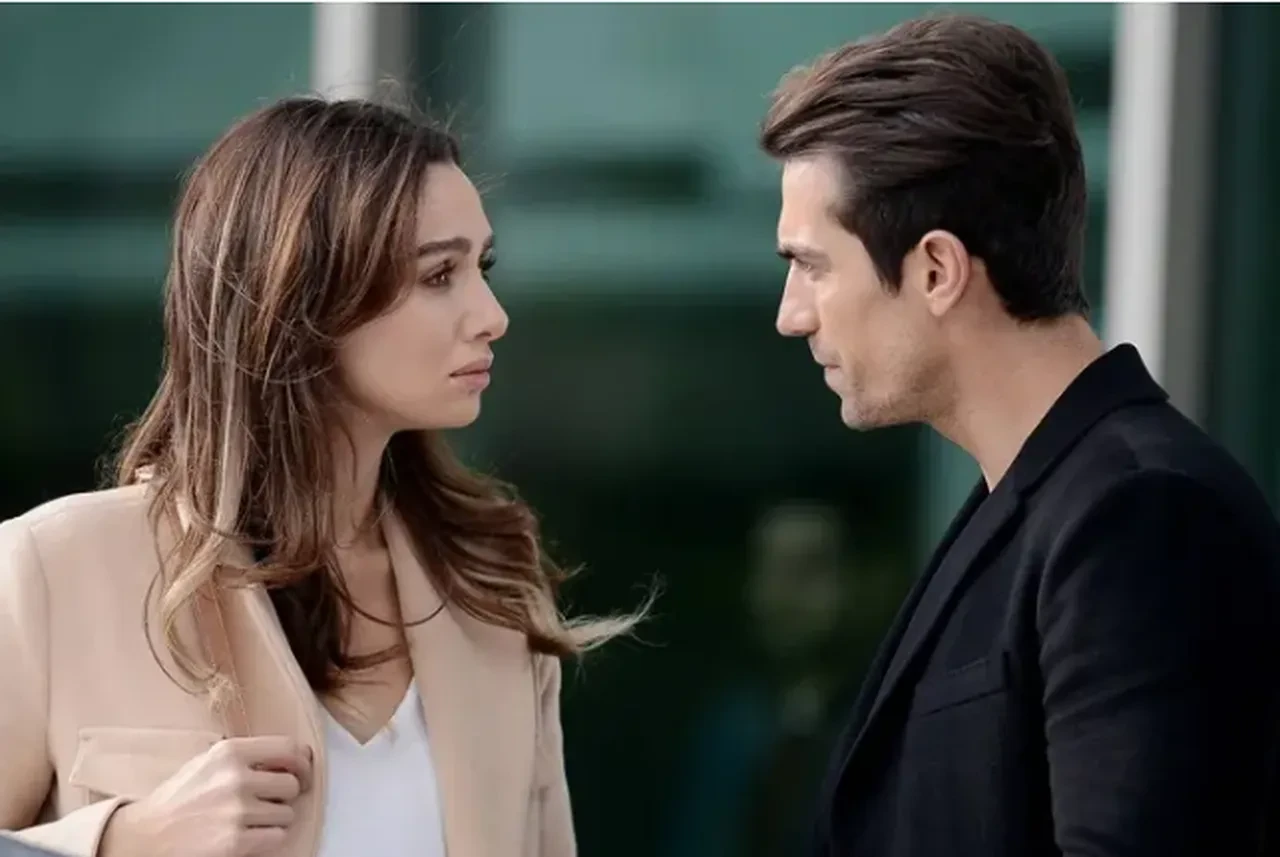 Birce Akalay küstü, İbrahim Çelikkol sert çıktı: Taş yerinde ağırdır