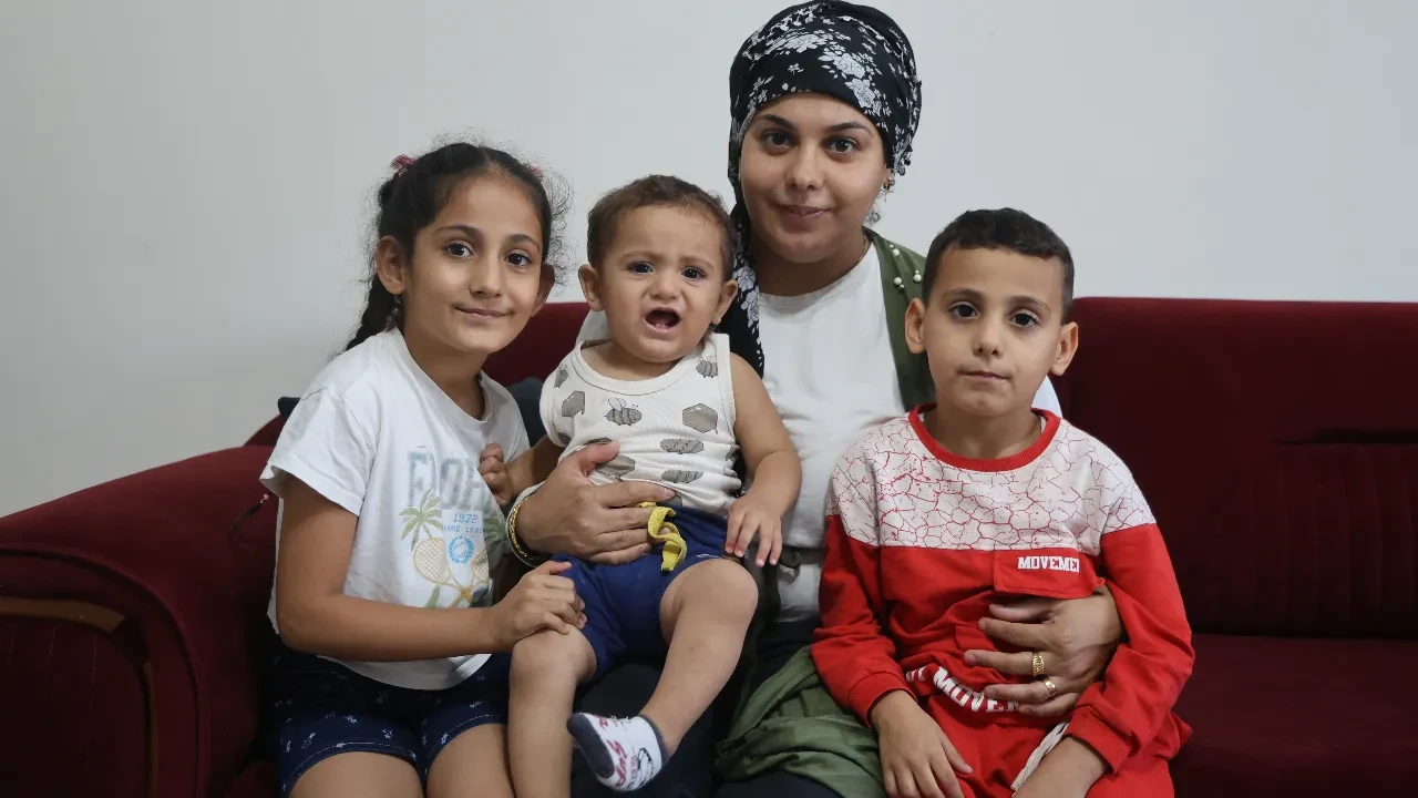 Depremden sonra yeni yuvalarına kavuştular! 'Biz o gece kıyamet koptu sandık'