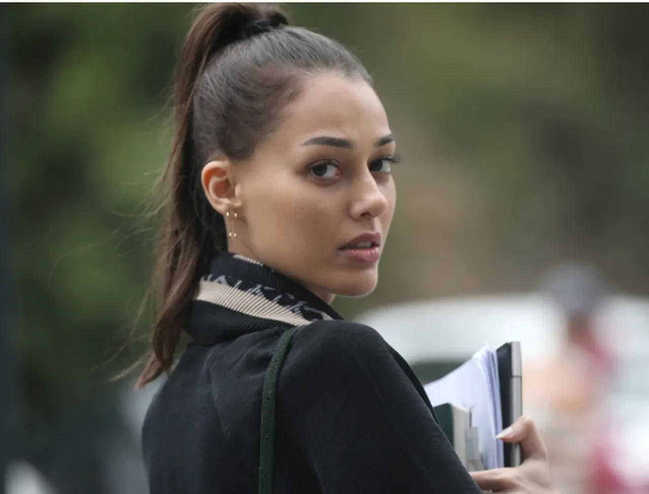 Dilan Çiçek Deniz gelen tepkilere daha fazla dayanamadı! "Oyunculuk kutsal bir meslek değil" sözleri başına iş açtı