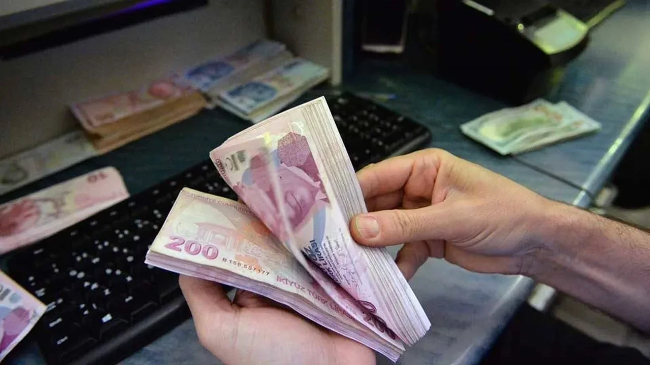 Asgari ücretin 9 katına çıkacak! Aylıkları yukarı çekecek 