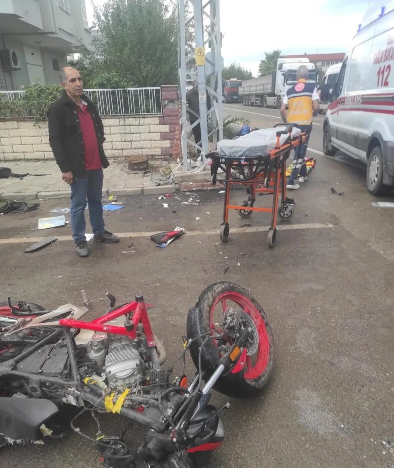 Hatay'da feci kaza! Servisle çarpışan motosikletteki 16 yaşındaki çocuk öldü