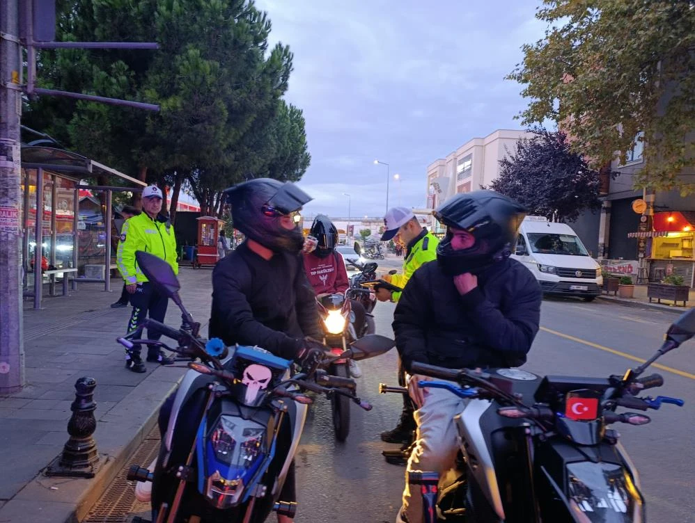 Tekirdağ'da abart egzoz denetimi: Araçlar trafikten men edildi