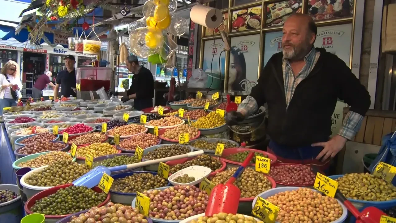 Karı-kocanın zeytin kavgası esnafa ilham oldu! Ortaya 'Osmanlı karışımı' çıktı