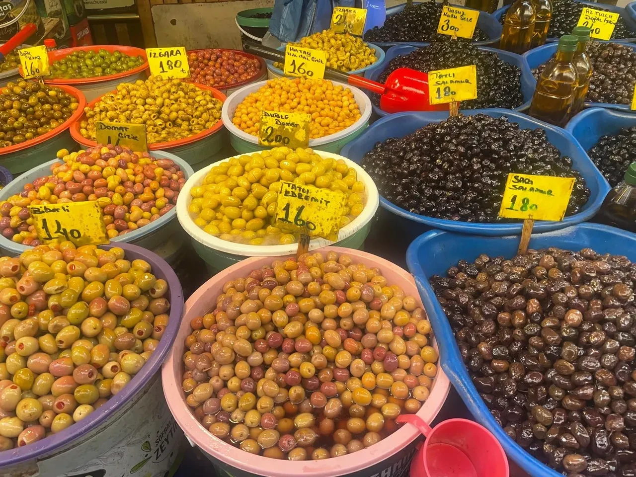 Karı-kocanın zeytin kavgası esnafa ilham oldu! Ortaya 'Osmanlı karışımı' çıktı