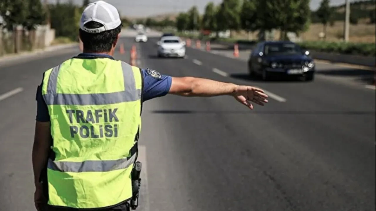 Sürücüler dikkat! İstanbul'da bu yollar trafiğe kapatılacak 