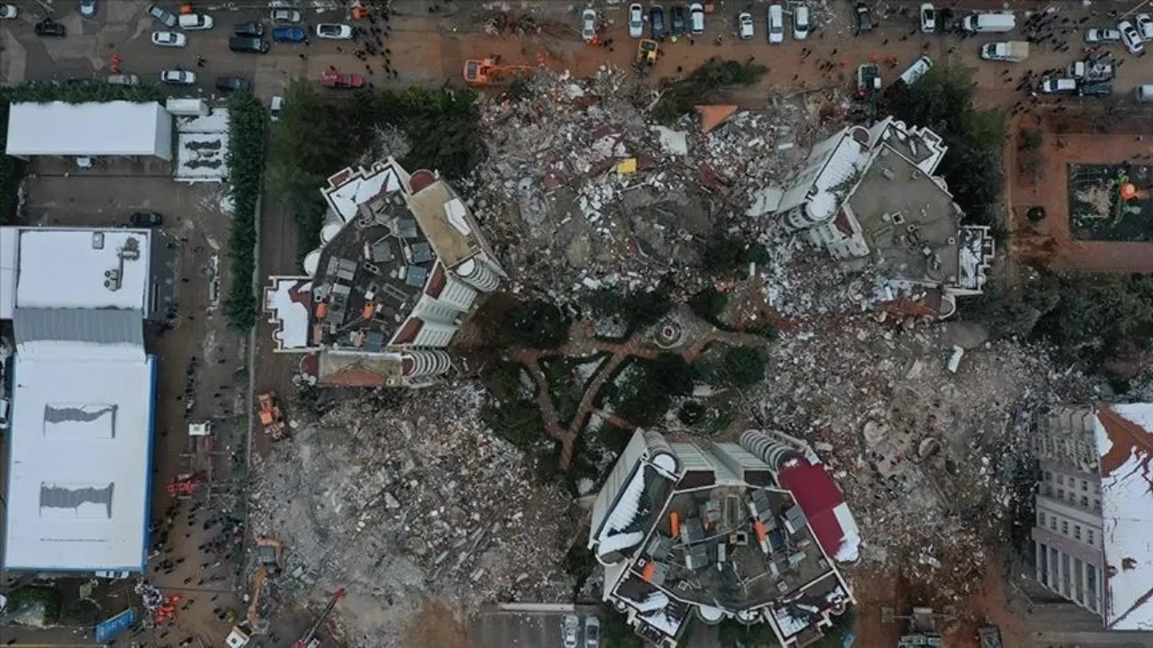 51 kişinin hayatını kaybettiği 'Furkan Apartmanı davası'nda, sanıklar yeniden yargılanacak