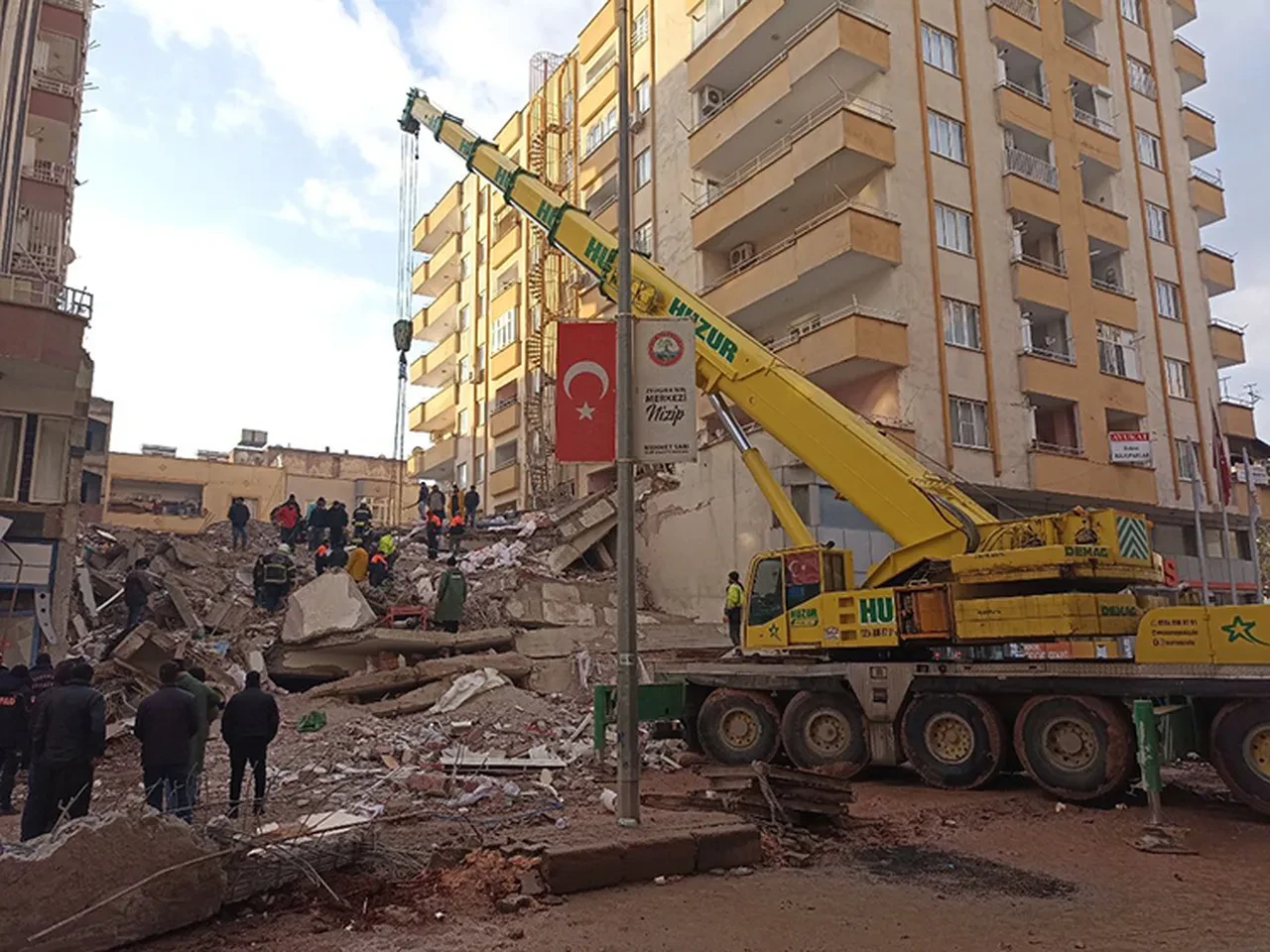51 kişinin hayatını kaybettiği 'Furkan Apartmanı davası'nda, sanıklar yeniden yargılanacak