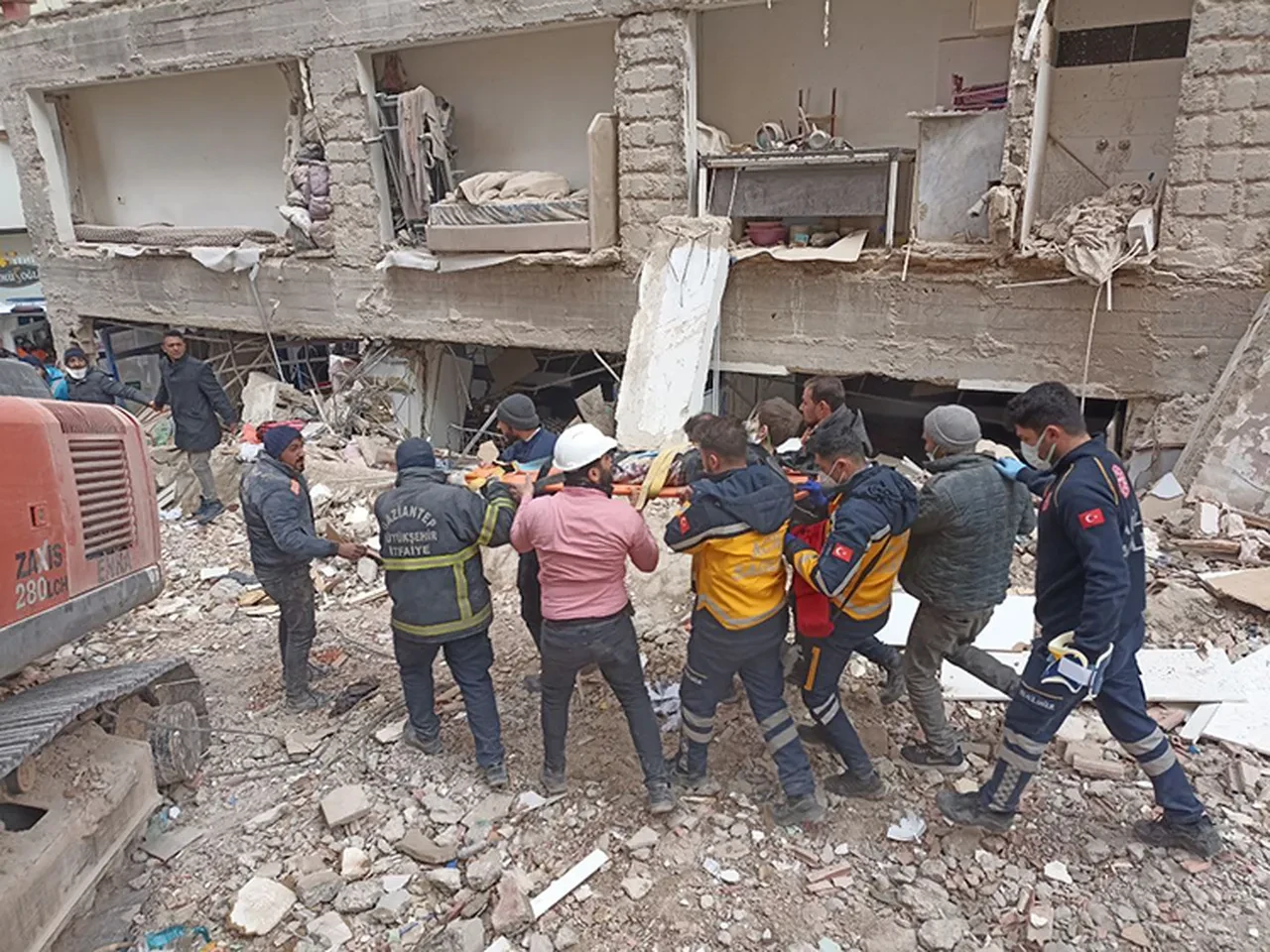 51 kişinin hayatını kaybettiği 'Furkan Apartmanı davası'nda, sanıklar yeniden yargılanacak
