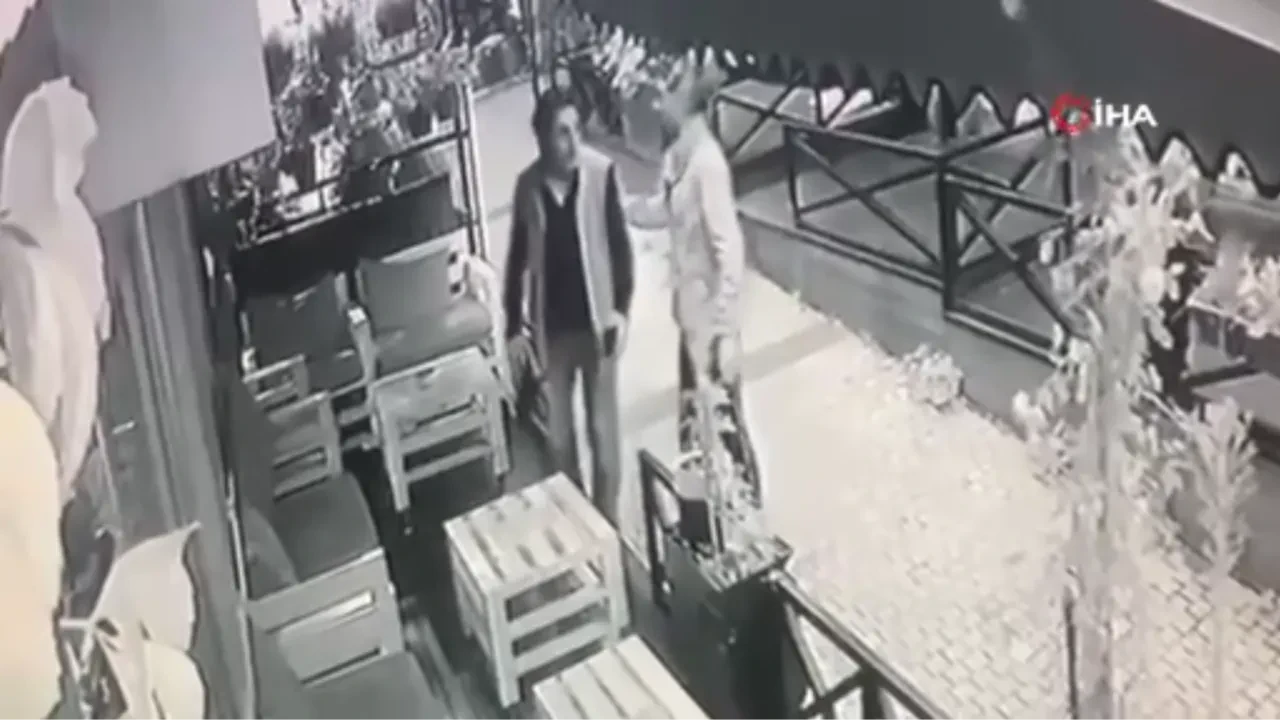 Bursa'da dehşet anları kamerada! Mekana alınmayan alkollü şahıs ortalığı savaş alanına çevirdi