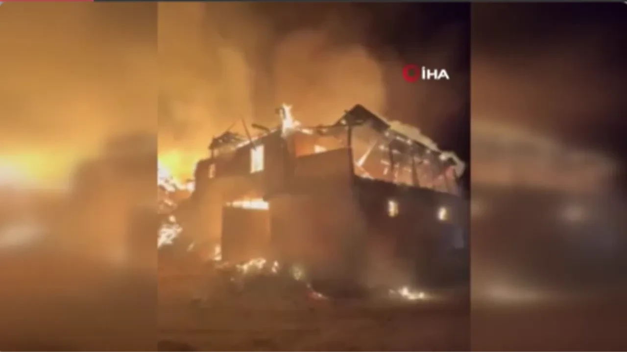 Çankırı'da korkutan yangın! Ev ve ahırlar kullanılmaz hale geldi
